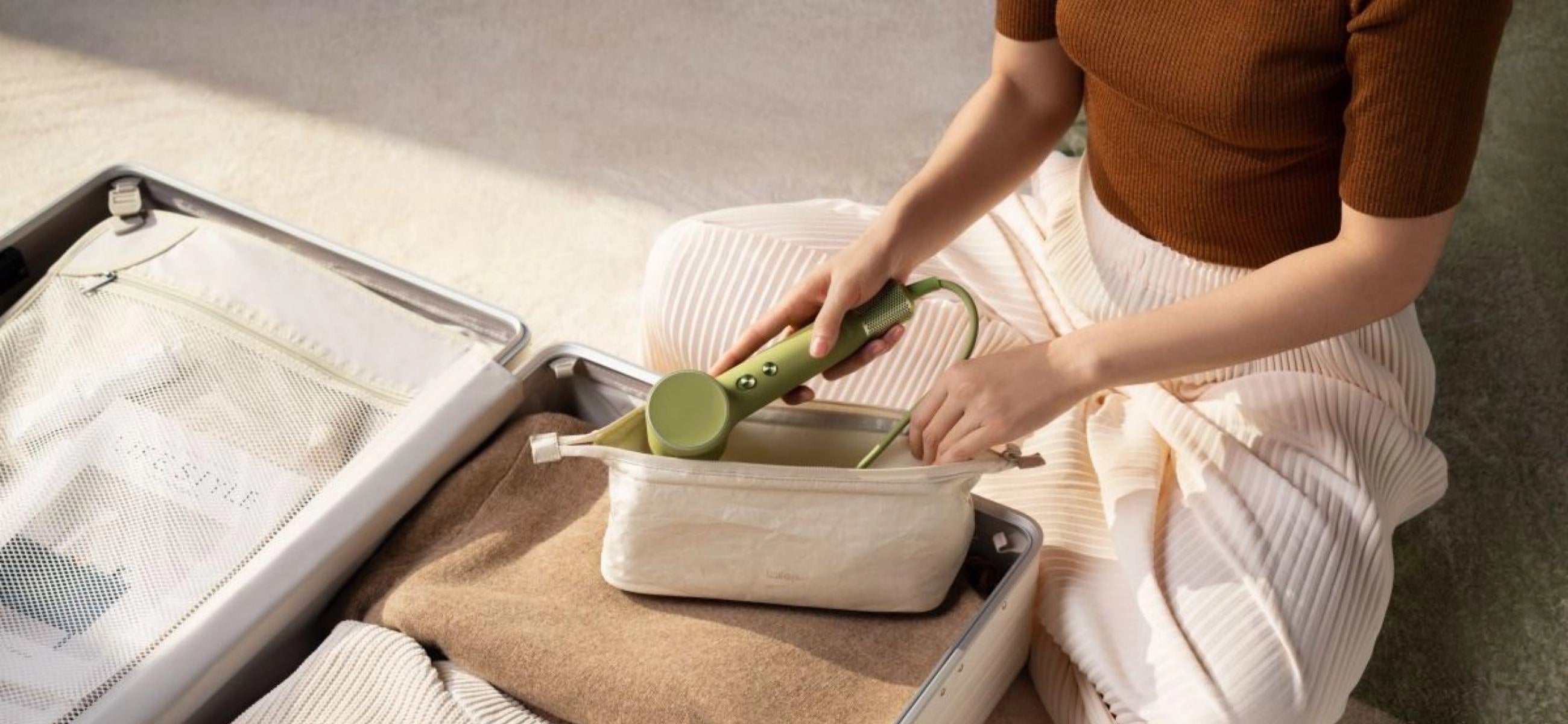 ¿Se puede llevar secador en el avión?