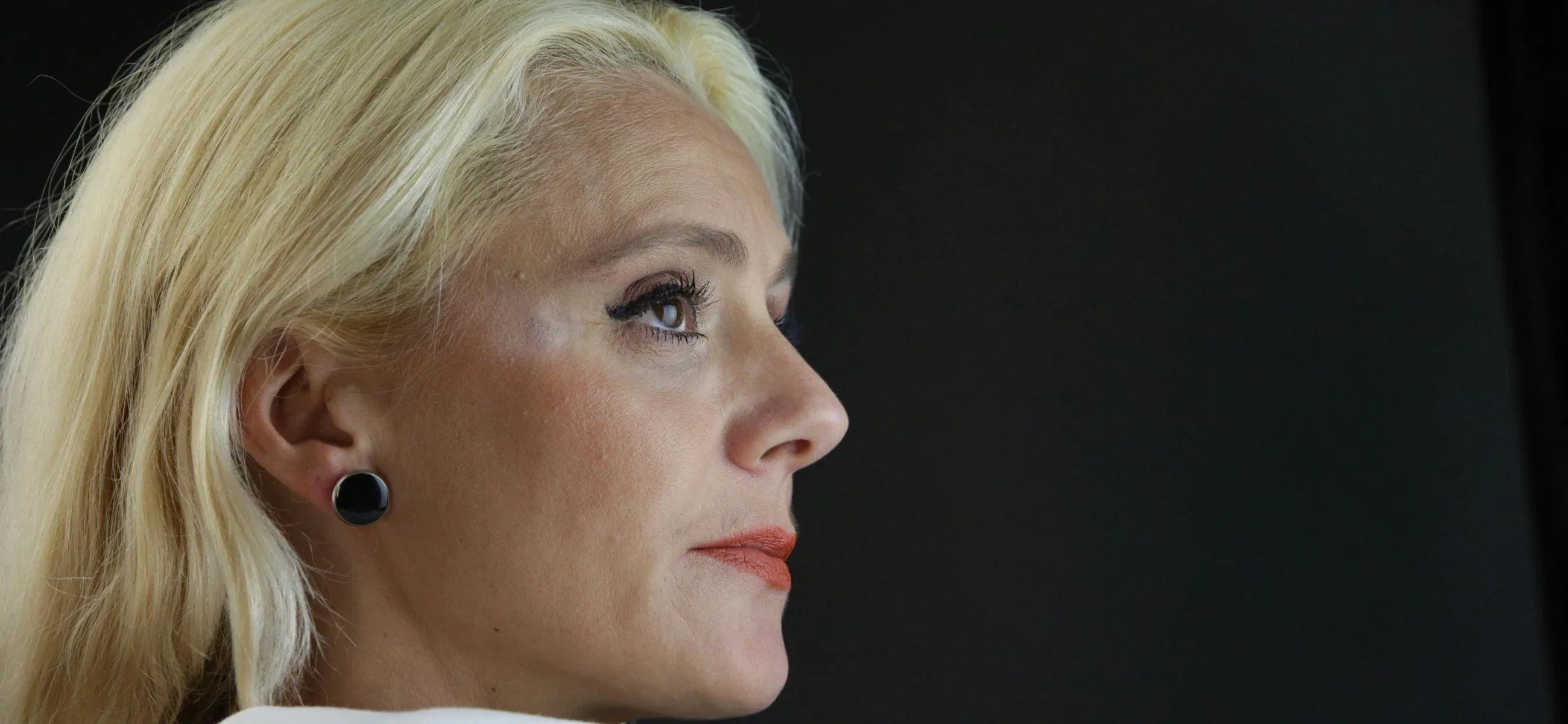 ¿Qué peinados te hacen parecer más joven? Tendencias de 2025