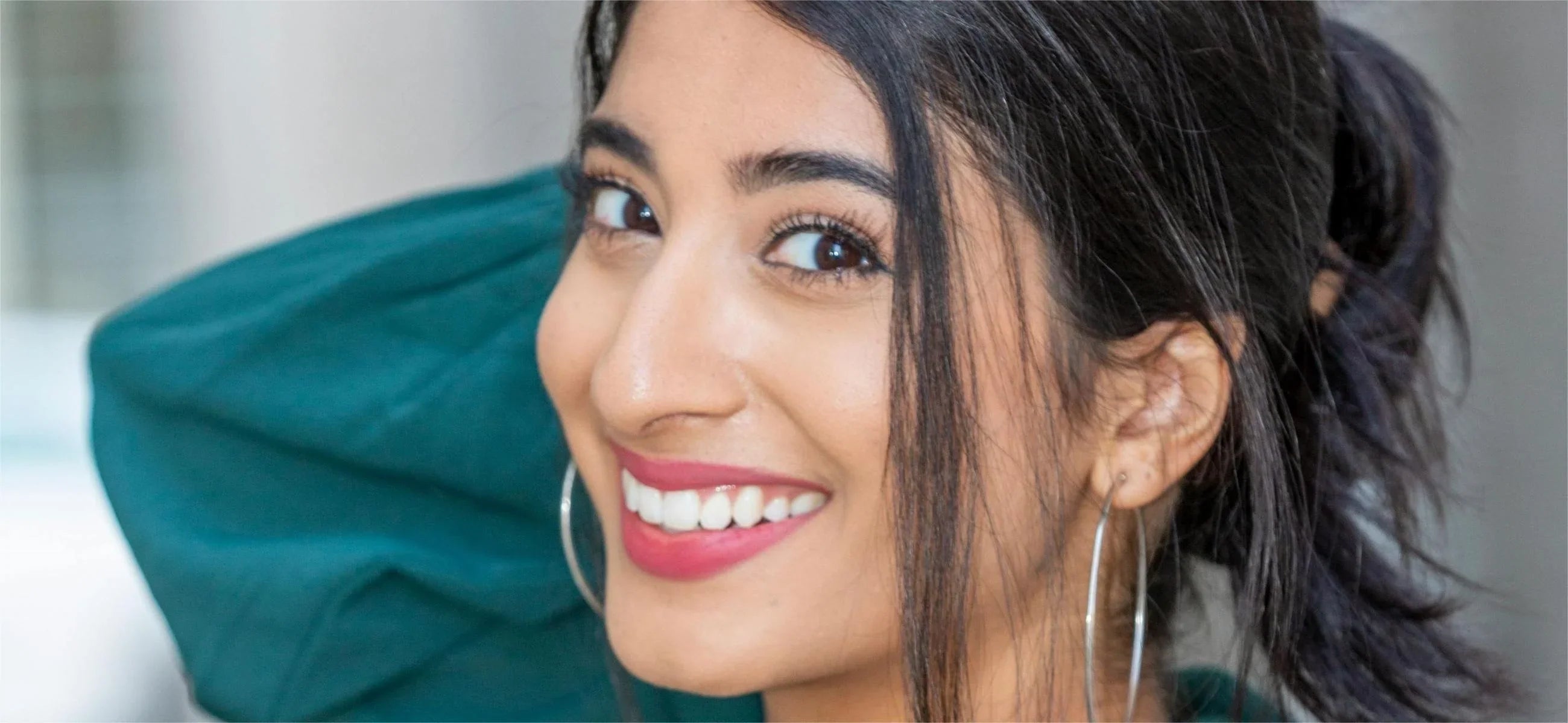 Como conseguir um penteado com rolo francês deslumbrante?