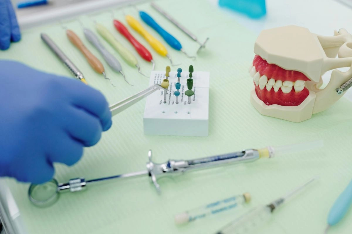 Que escova de dentes deve utilizar para a periodontite?