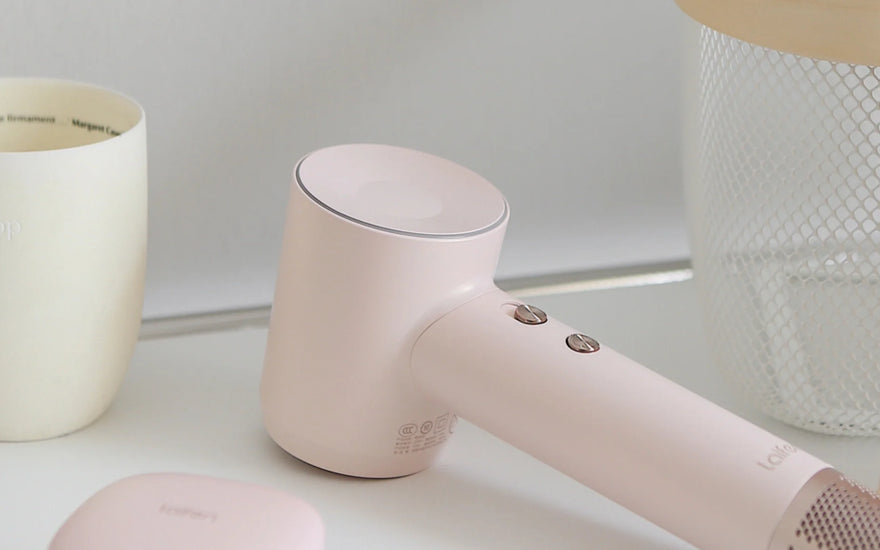 The undeniable benefits of using a portable hair dryer (at home & on the go!)