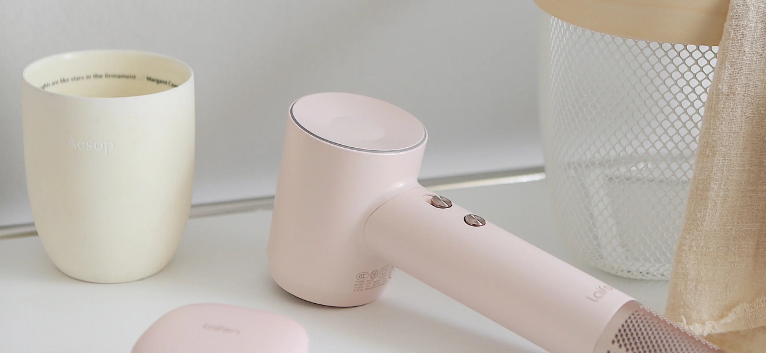 The undeniable benefits of using a portable hair dryer (at home & on the go!)
