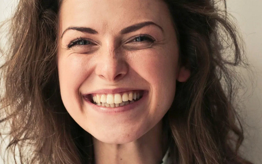 vrouw-met-kroeshaar