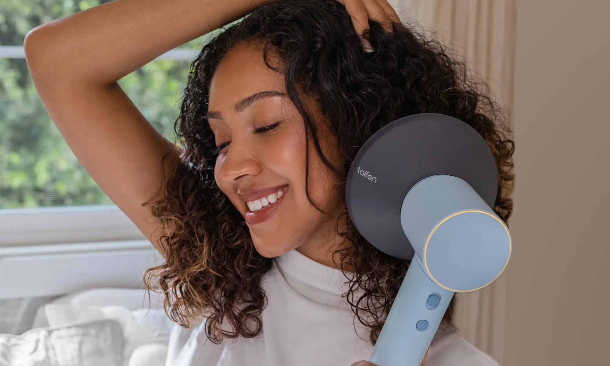 Hoe krullend haar stylen met een diffuser föhn?