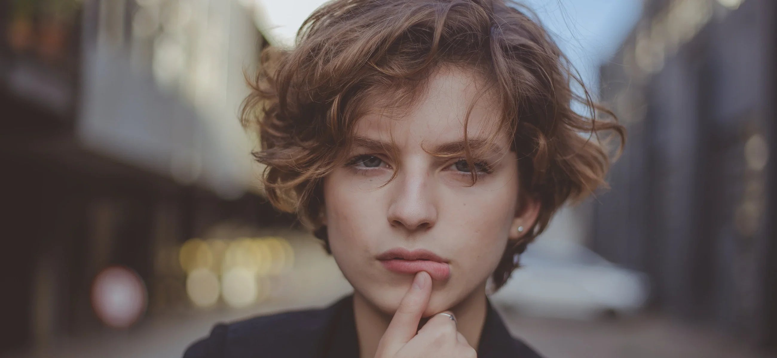 Chique e curto: 4 dicas para secar e pentear o cabelo curto na perfeição