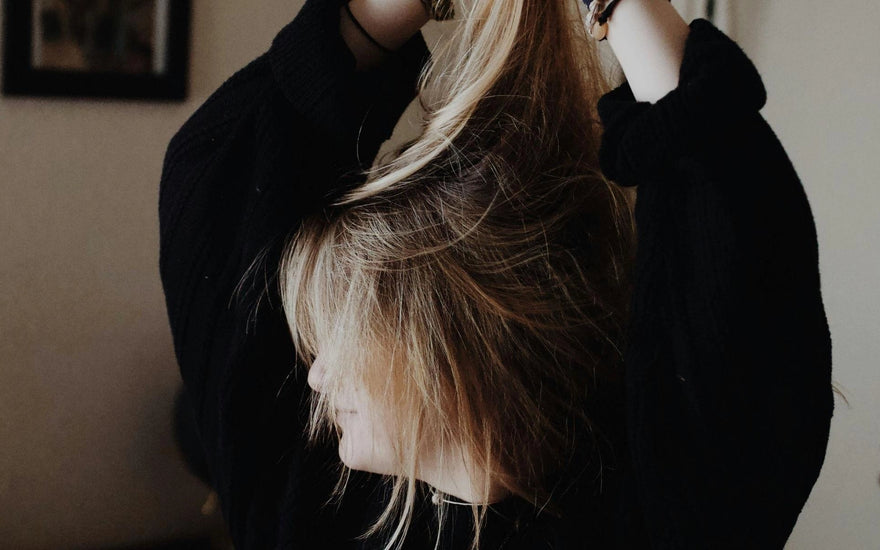 Cutícula do Cabelo Danificada: Como detetar, tratar e reparar para um cabelo mais saudável