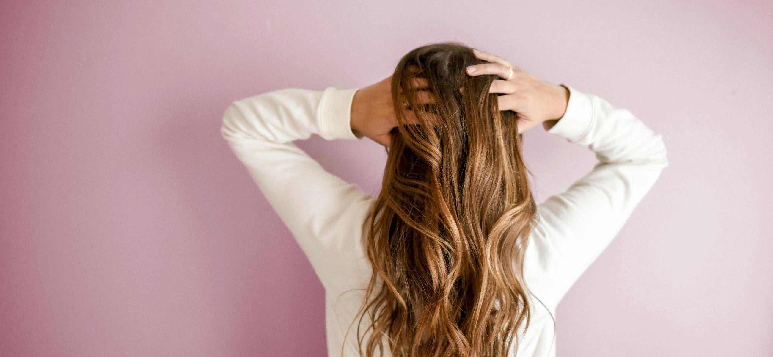 guia para encaracolar o cabelo com difusor